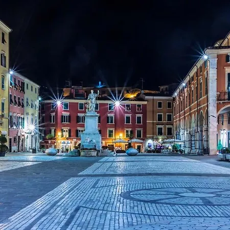 Vila Casa Degli Artisti - Acquilotto