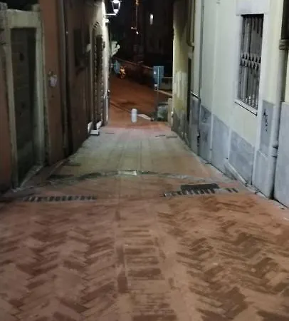 Casa Degli Artisti - Acquilotto * Carrara